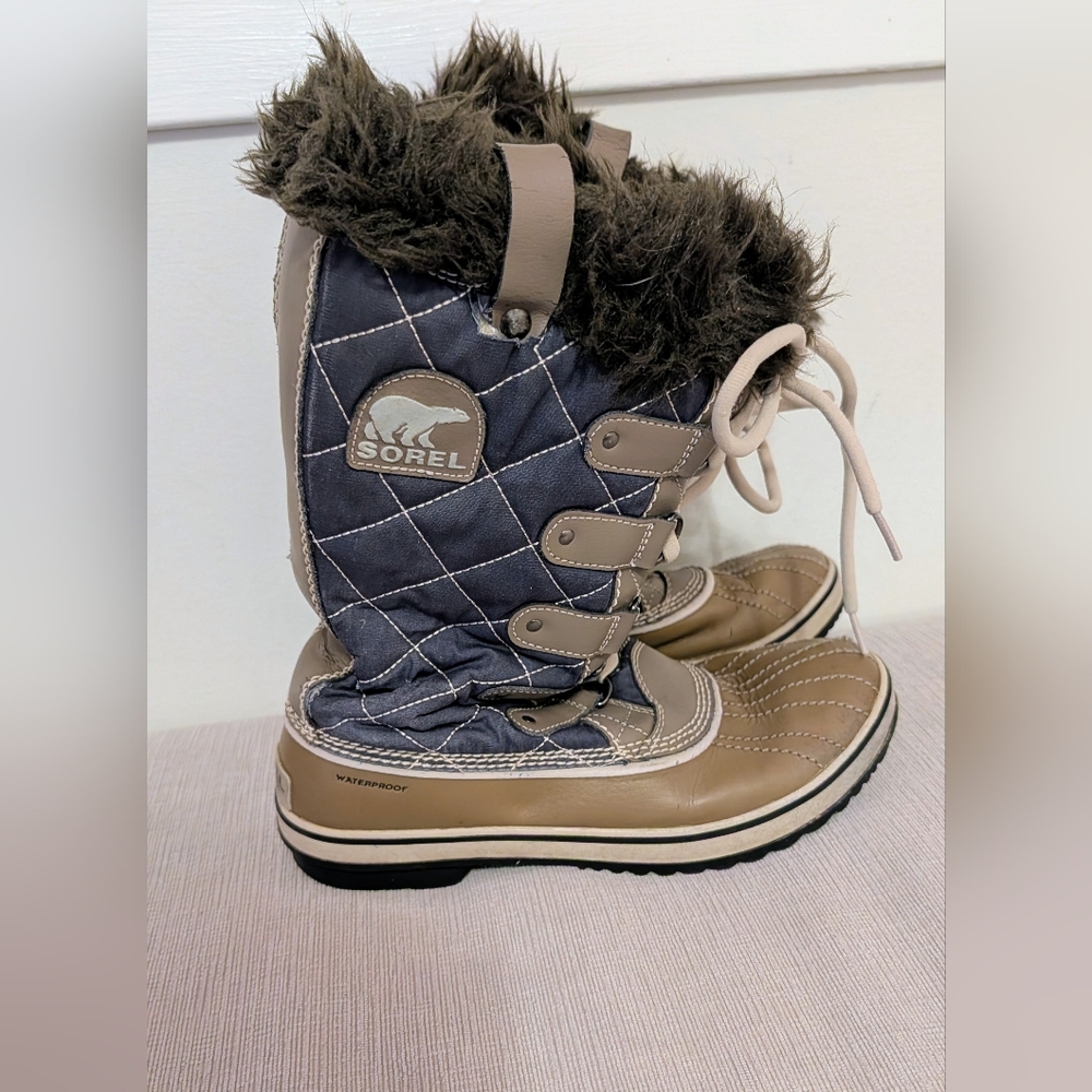 Sorel Women's Winter Boots - Size 9